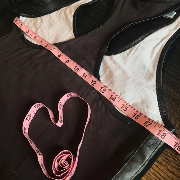 { LORNA JANE }  Sexy Cutout Tank Top - NWOT Large - Picture 12 of 16